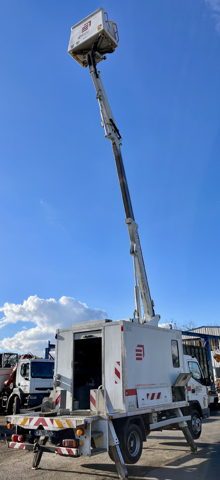 Mitsubishi Canter 7c15 en leasing occasion Mitsubishi Canter 7c15: photos 14 Mitsubishi Canter 7c15 en leasing occasion Mitsubishi Canter 7c15: photos 14