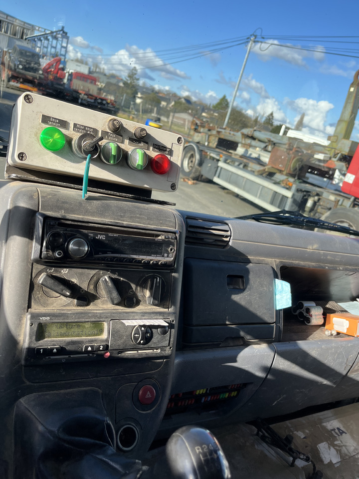 Mitsubishi Canter 7c15 en leasing occasion Mitsubishi Canter 7c15: photos 8 Mitsubishi Canter 7c15 en leasing occasion Mitsubishi Canter 7c15: photos 8