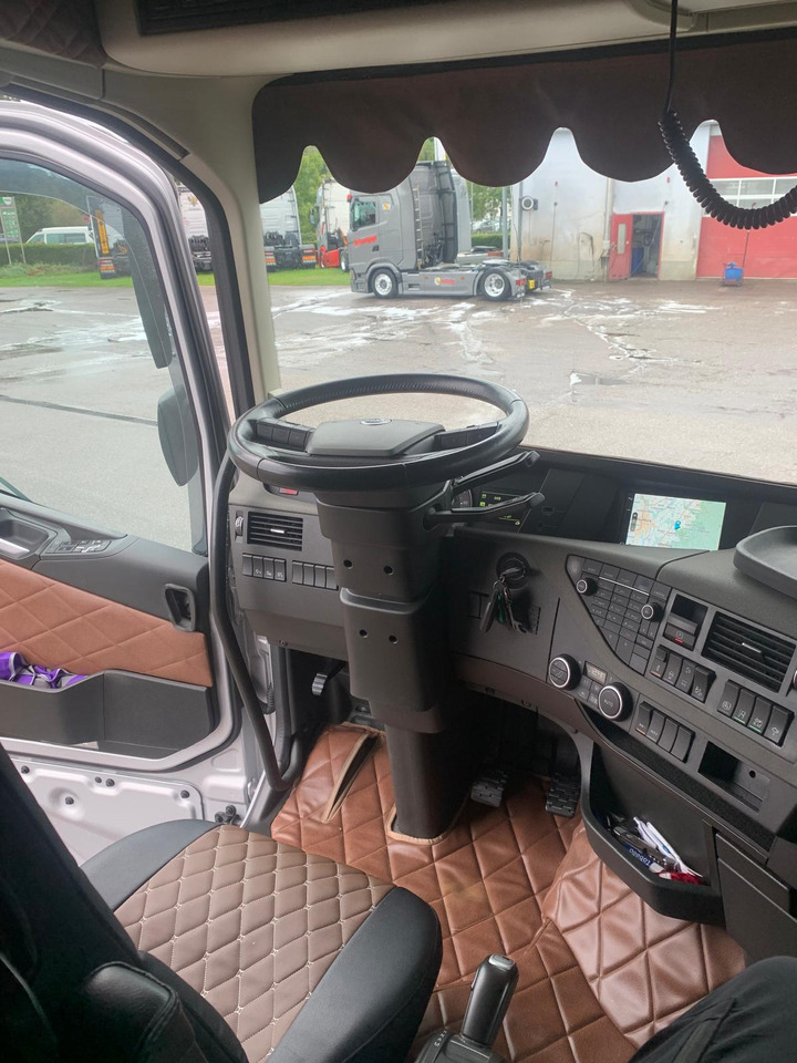 Volvo FH4 [ Copy ] en leasing occasion Volvo FH4 [ Copy ]: photos 10