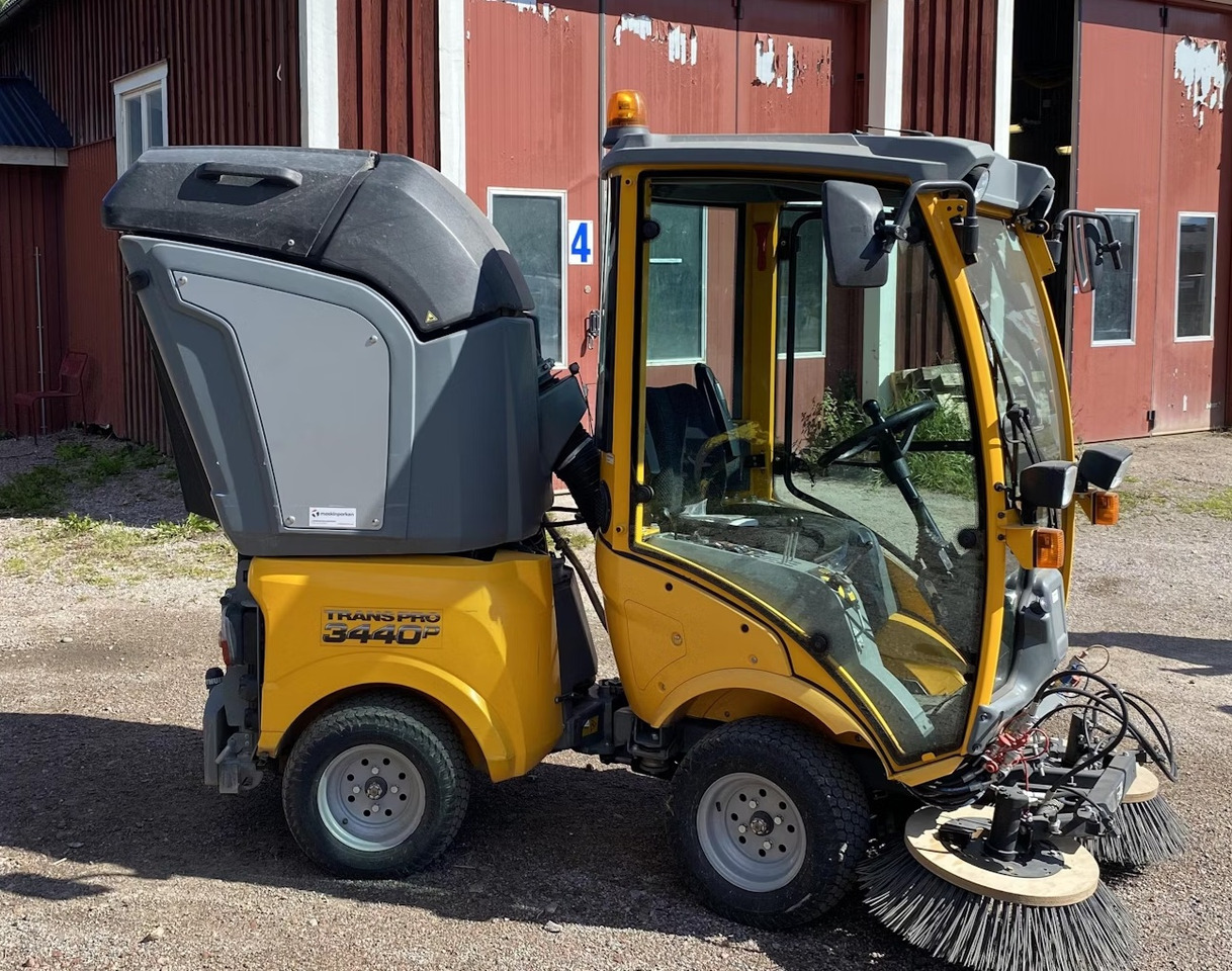 Belos Transpro 3440 - Balayeuse de voirie: photos 5 Belos Transpro 3440 - Balayeuse de voirie: photos 5