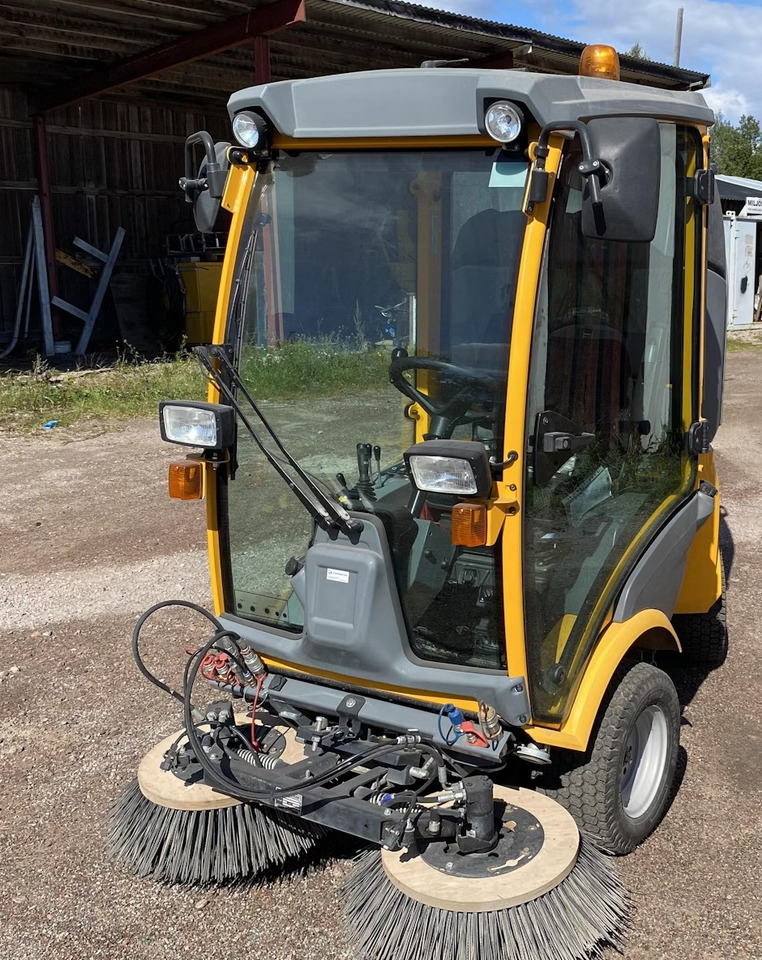 Belos Transpro 3440 - Balayeuse de voirie: photos 2 Belos Transpro 3440 - Balayeuse de voirie: photos 2