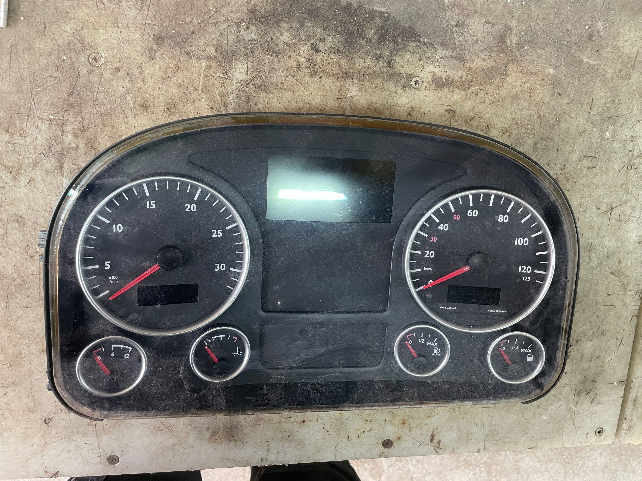 MAN MAN Lions City Kombiinstrument 81.272026224 81272026224 - Système électrique pour Camion: photos 1 MAN MAN Lions City Kombiinstrument 81.272026224 81272026224 - Système électrique pour Camion: photos 1