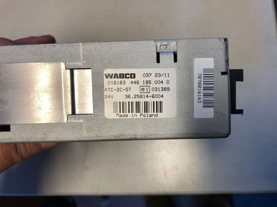 Wabco Wabco Klimabedienteil 4461950040 MAN Lions City 446 195 004 0 - Cabine et intérieur pour Bus: photos 2 Wabco Wabco Klimabedienteil 4461950040 MAN Lions City 446 195 004 0 - Cabine et intérieur pour Bus: photos 2