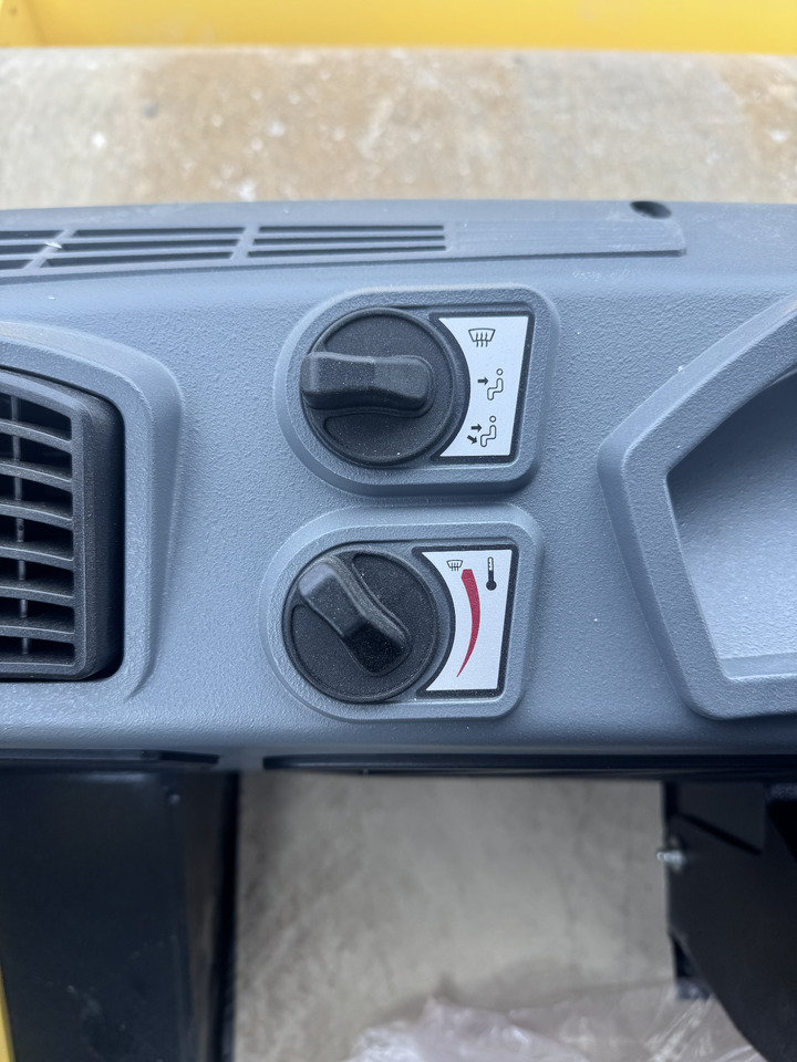 BOMAG BW 177 D-5 - Compacteur à pieds de mouton/ Monocylindre: photos 5 BOMAG BW 177 D-5 - Compacteur à pieds de mouton/ Monocylindre: photos 5