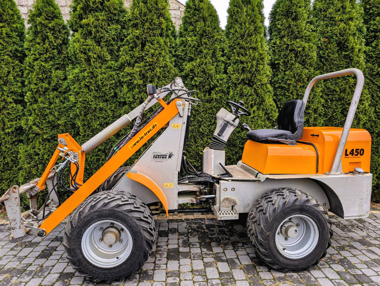 INTRAC L450 - Machine agricole: photos 1 INTRAC L450 - Machine agricole: photos 1