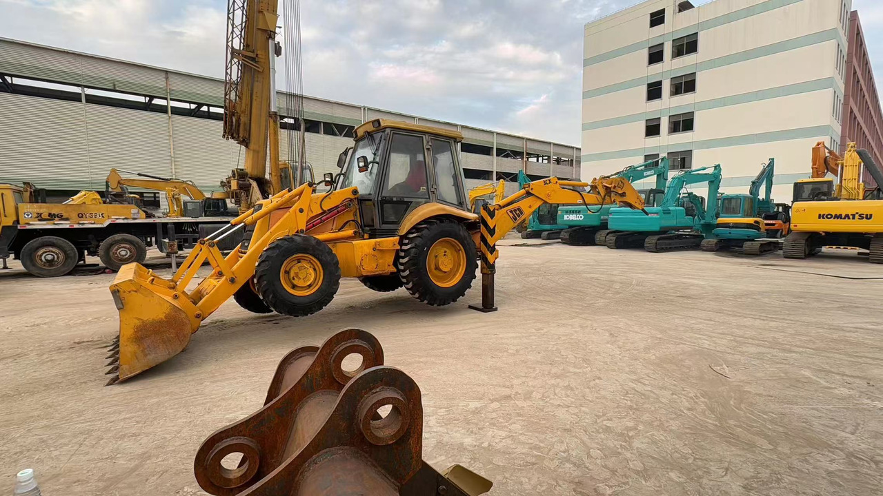 JCB 3CX - Tractopelle: photos 5 JCB 3CX - Tractopelle: photos 5