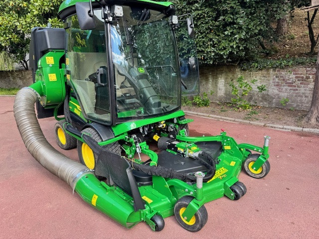 JOHN DEERE 1585 - Motofaucheuse: photos 1 JOHN DEERE 1585 - Motofaucheuse: photos 1