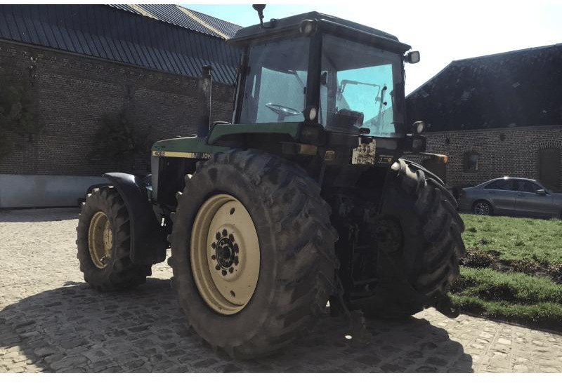 JOHN DEERE 4055 - Tracteur agricole: photos 2 JOHN DEERE 4055 - Tracteur agricole: photos 2