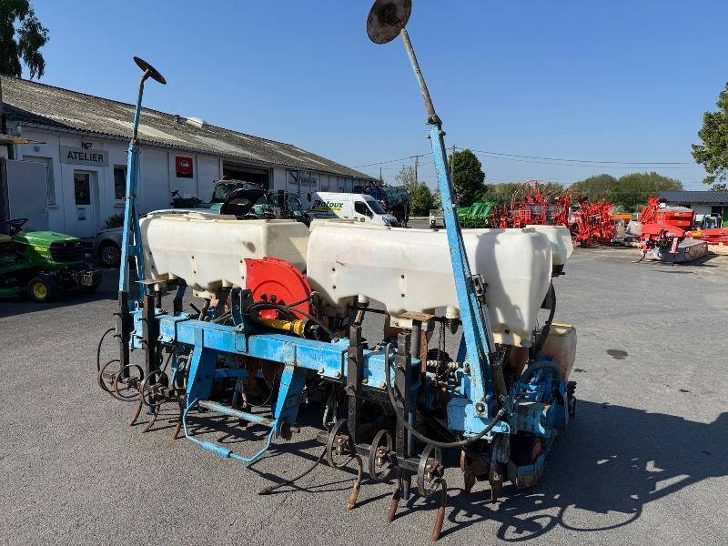 MONOSEM NG 6R - Semoir monograine: photos 1 MONOSEM NG 6R - Semoir monograine: photos 1