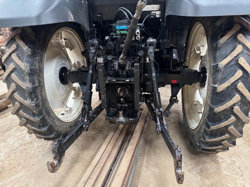NEW-HOLLAND T6030 - Tracteur agricole: photos 5 NEW-HOLLAND T6030 - Tracteur agricole: photos 5