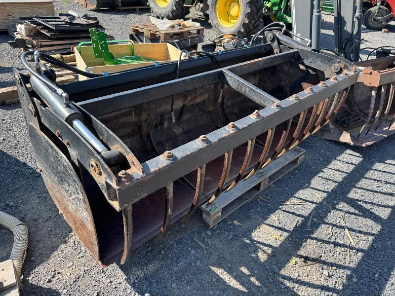 QUICK 230 - Godet pour chargeur pour Tracteur agricole: photos 1 QUICK 230 - Godet pour chargeur pour Tracteur agricole: photos 1