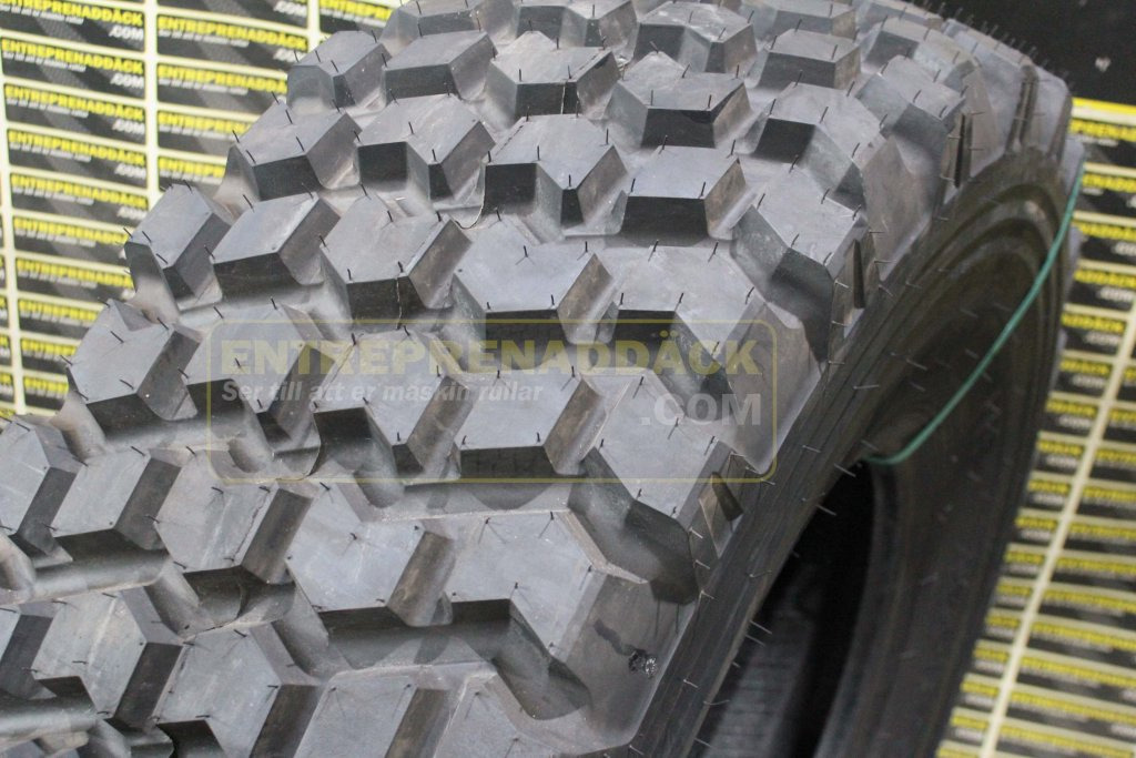 Nokian Loader Grip 17.5R25 – Grip and comfort all year round - Chargeuse sur pneus: photos 1 Nokian Loader Grip 17.5R25 – Grip and comfort all year round - Chargeuse sur pneus: photos 1