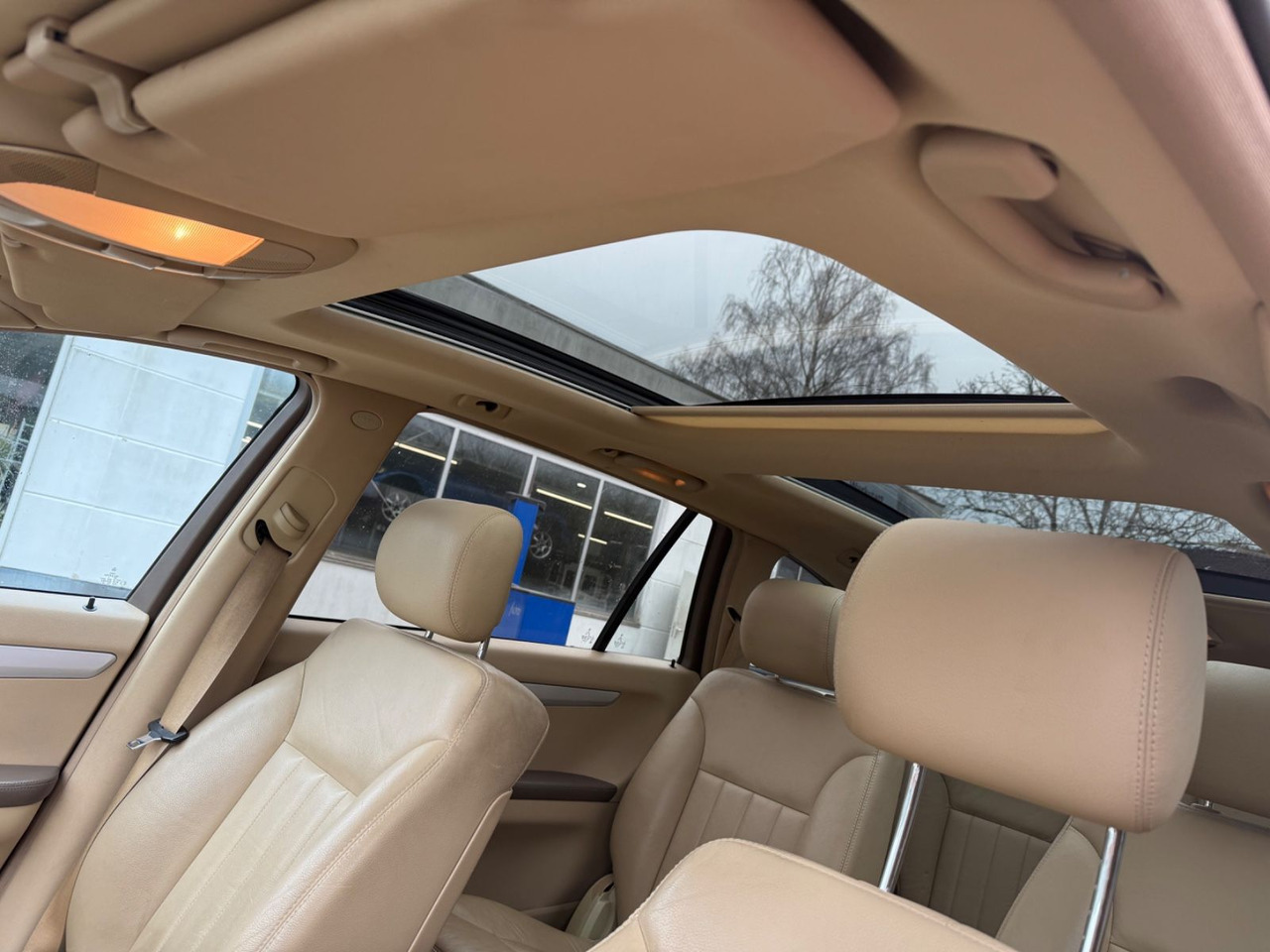 SUV Mercedes-Benz R: photos 7