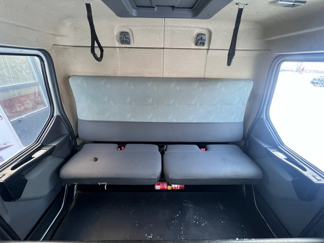 RENAULT Midlum 150 crew cabin 1+5 en leasing occasion RENAULT Midlum 150 crew cabin 1+5: photos 13