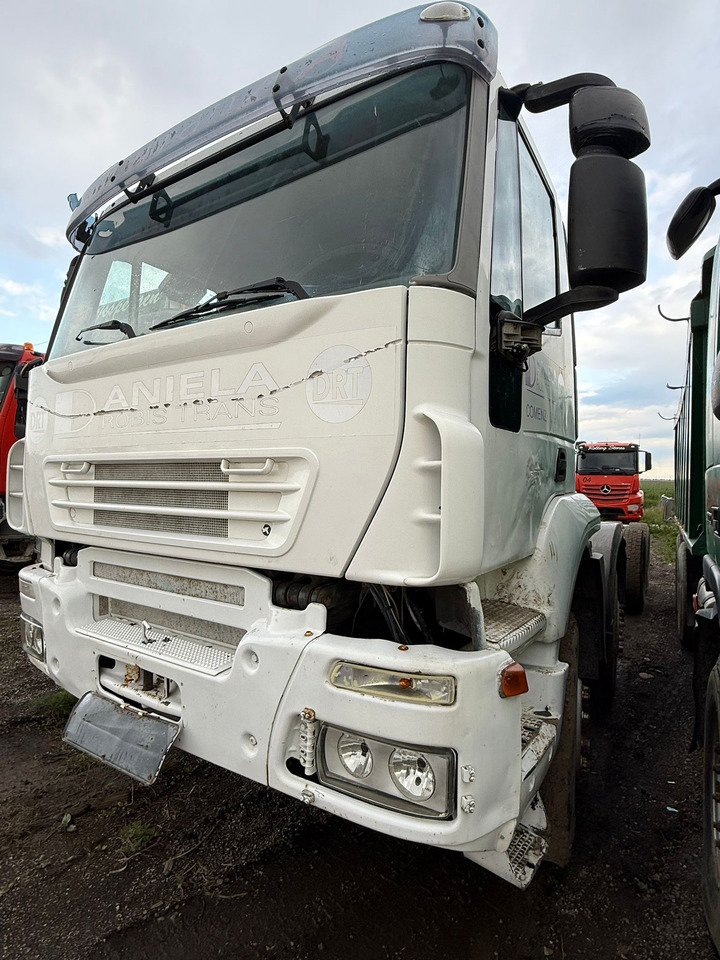 IVECO TRAKKER CHASSIS - Châssis cabine: photos 1 IVECO TRAKKER CHASSIS - Châssis cabine: photos 1