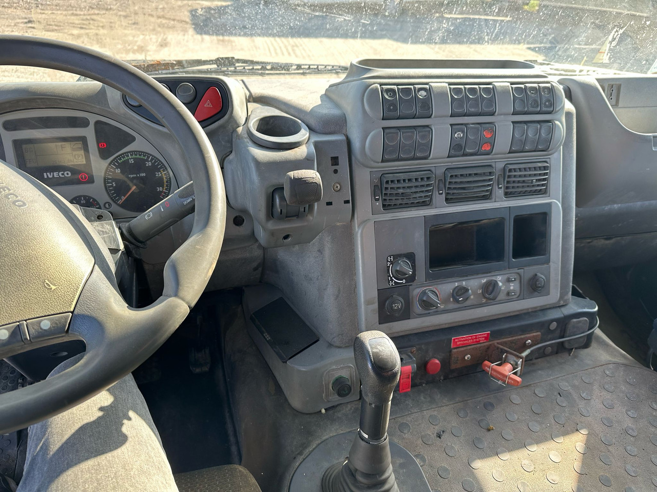 Iveco Trakker Tipper - Camion benne: photos 3 Iveco Trakker Tipper - Camion benne: photos 3