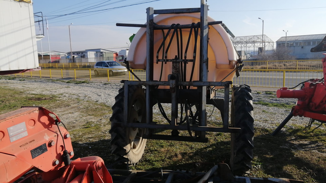 MET Wirax Sprayer 2000 - Pulvérisateur traîné: photos 4 MET Wirax Sprayer 2000 - Pulvérisateur traîné: photos 4