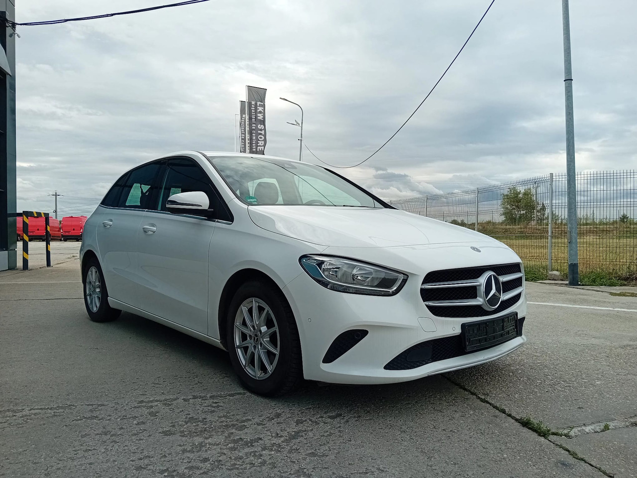 Mercedes-Benz B 180d, TOP !!! - Berline: photos 4 Mercedes-Benz B 180d, TOP !!! - Berline: photos 4