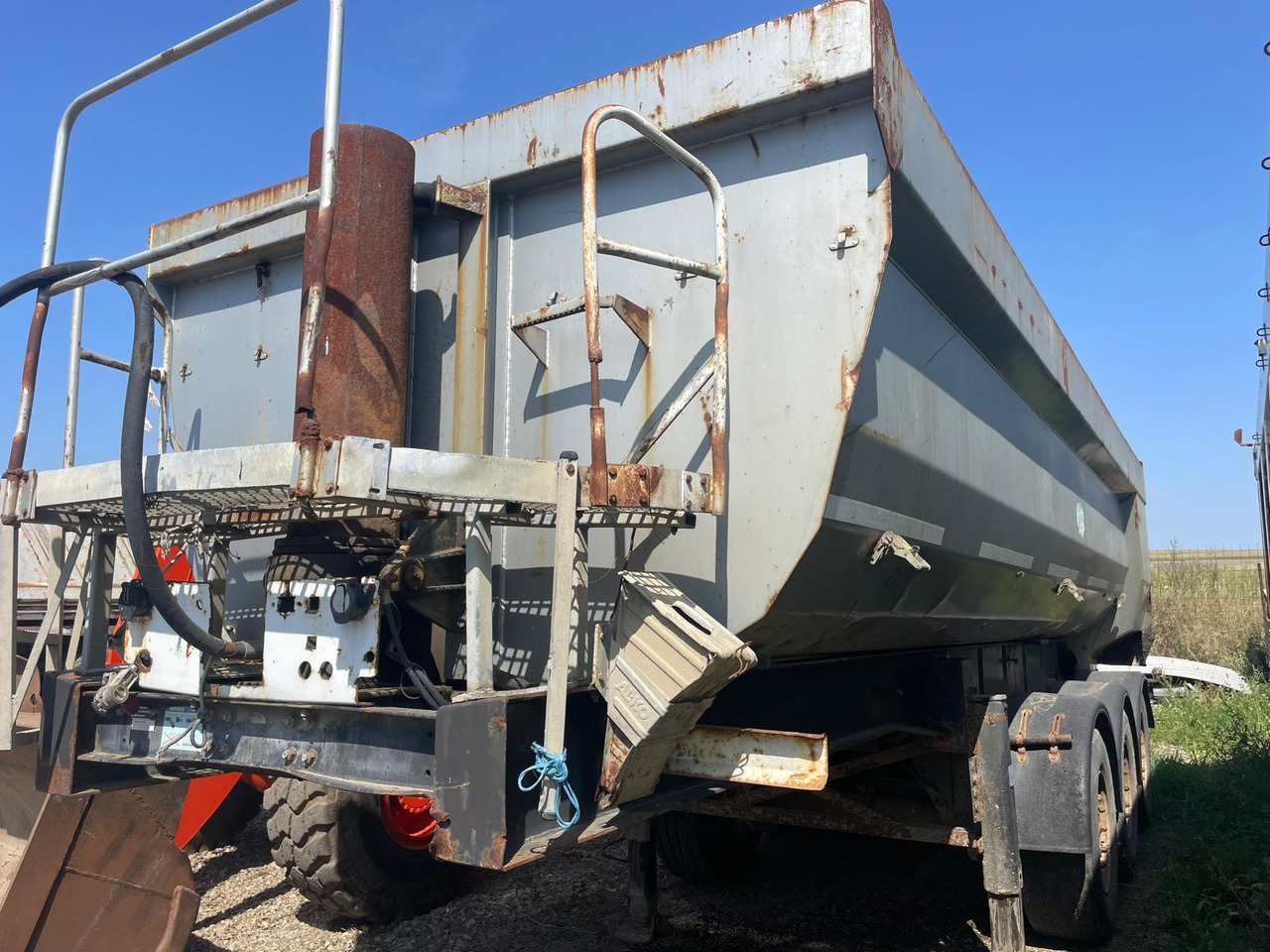 NPF-POTSDAM SKS 27 Tipper Semi-trailer - Semi-remorque benne: photos 4 NPF-POTSDAM SKS 27 Tipper Semi-trailer - Semi-remorque benne: photos 4