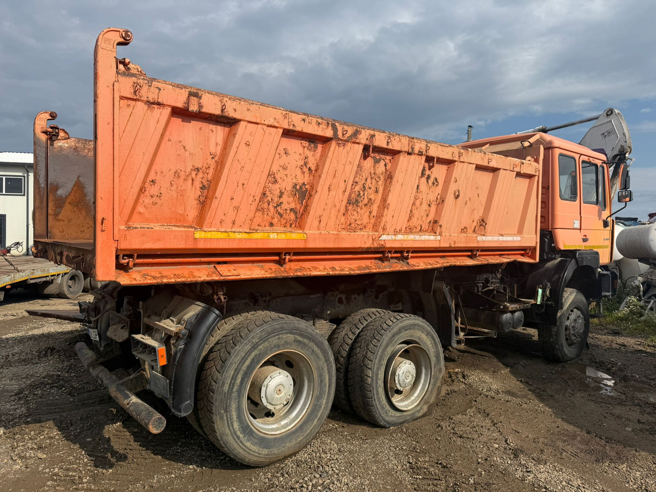 TIPPING BUCKET MEILLER KIPPER - Benne pour poids lourds: photos 1 TIPPING BUCKET MEILLER KIPPER - Benne pour poids lourds: photos 1