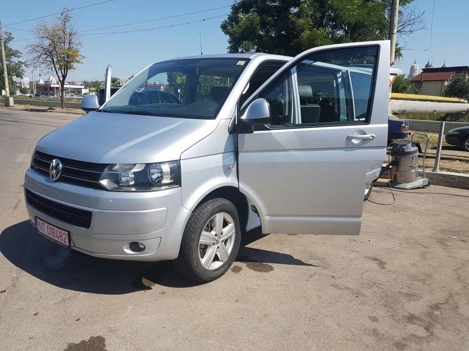 VOLKSWAGEN MULTIVAN - Transport de personnes: photos 5 VOLKSWAGEN MULTIVAN - Transport de personnes: photos 5