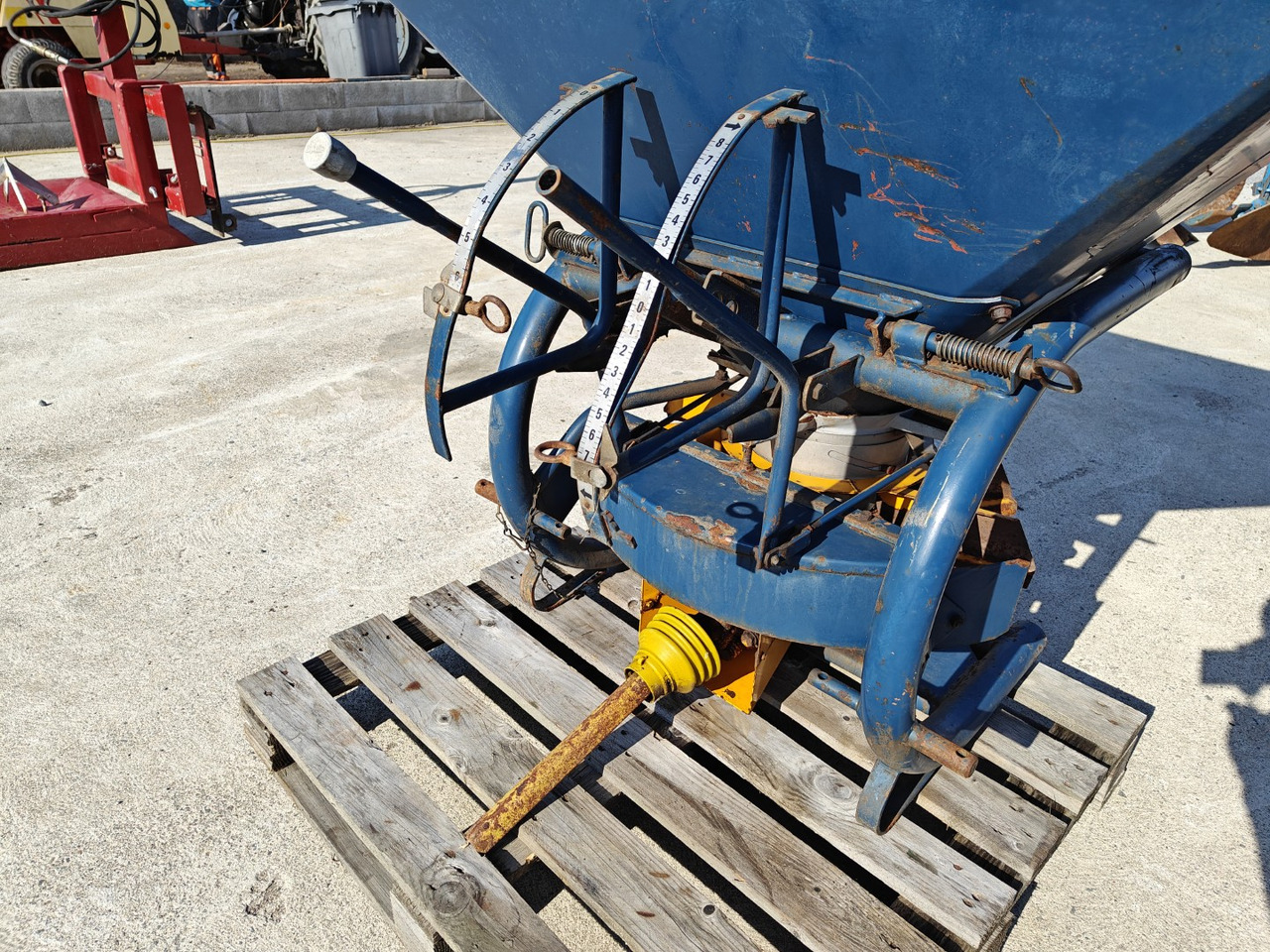 BOGBALLE B500 - Distributeur d'engrais: photos 5 BOGBALLE B500 - Distributeur d'engrais: photos 5