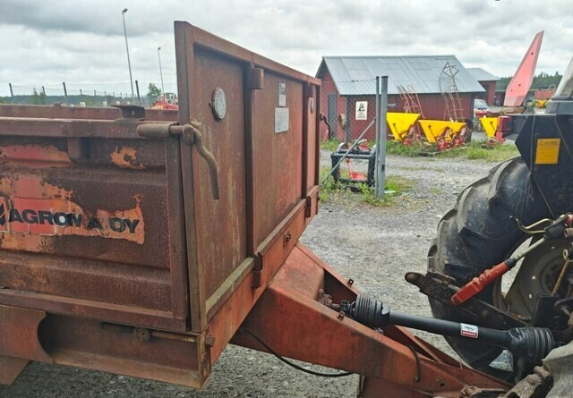 Belarus Kuivalannan levitysvaunu - VIDEO - Epandeur à fumier: photos 5 Belarus Kuivalannan levitysvaunu - VIDEO - Epandeur à fumier: photos 5
