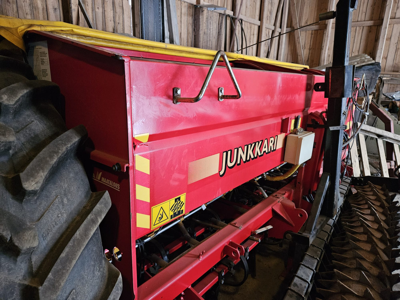 Junkkari Simulta 3000T kiekkovantaat takana - Combiné de semis: photos 2 Junkkari Simulta 3000T kiekkovantaat takana - Combiné de semis: photos 2