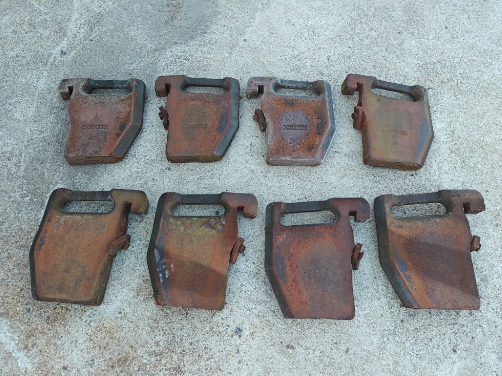 ZETOR Etupainosarja 8kpl - Machine agricole: photos 1 ZETOR Etupainosarja 8kpl - Machine agricole: photos 1