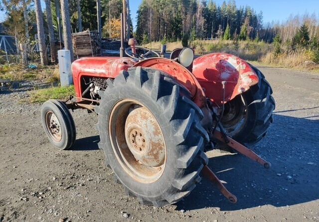 Massey Ferguson 35 - rekisterissä - KATSO VIDEO - Tracteur agricole: photos 3 Massey Ferguson 35 - rekisterissä - KATSO VIDEO - Tracteur agricole: photos 3