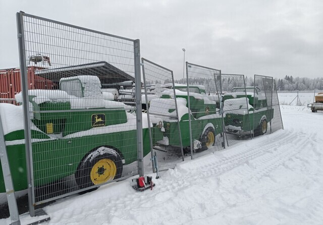 Troax verkkoaitaelementtejä ja tolppia ERÄ - Matériel de chantier: photos 5 Troax verkkoaitaelementtejä ja tolppia ERÄ - Matériel de chantier: photos 5