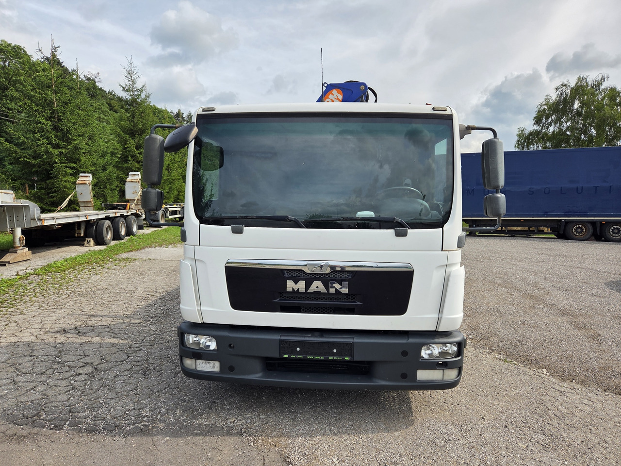 TGL 12.220 + CRANE PM 13022 (year 2021) - Camion grue: photos 2 TGL 12.220 + CRANE PM 13022 (year 2021) - Camion grue: photos 2