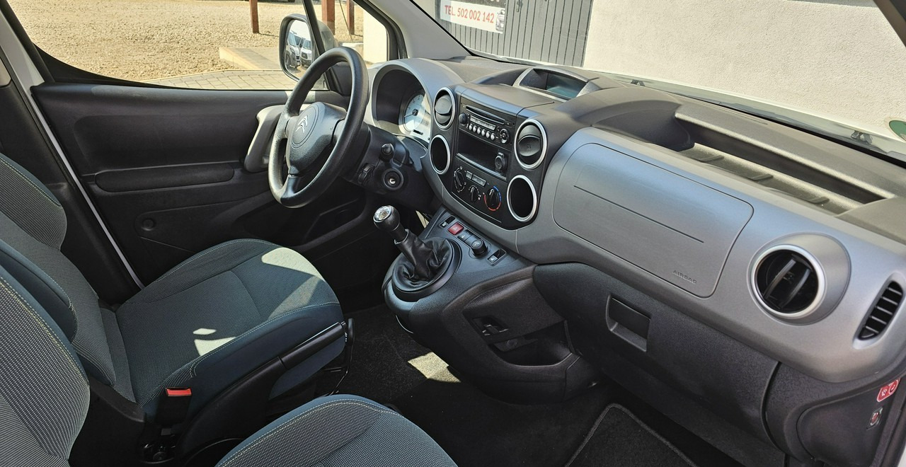 Voiture Peugeot Partner II 5 -osobowy: photos 16