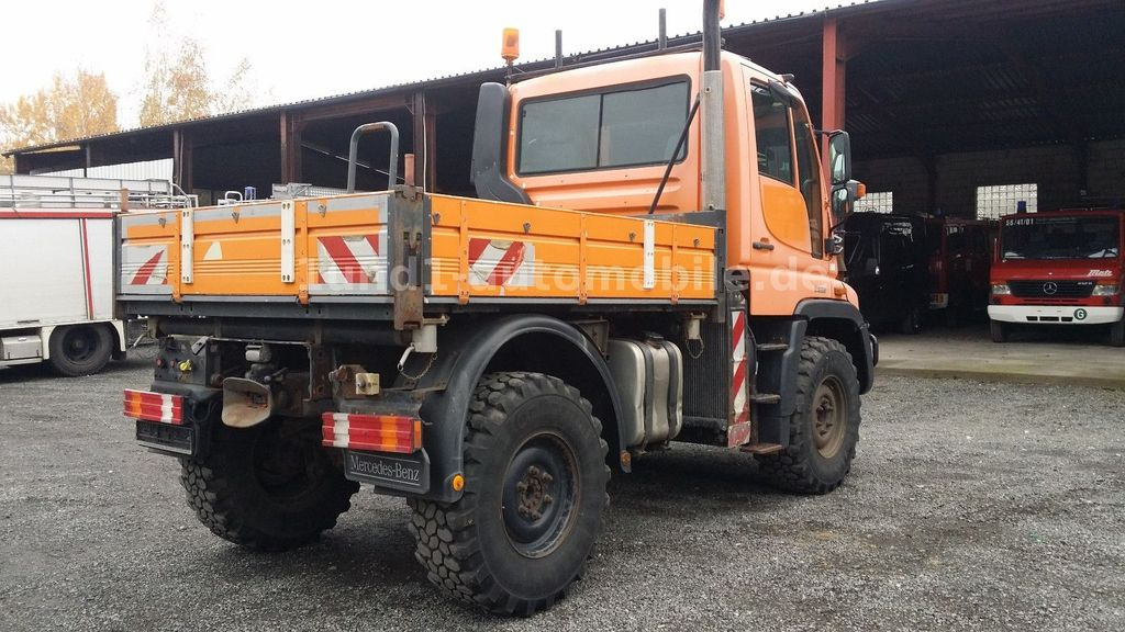 Unimog U 300 Kipper Zugmaschine Kommunalhydraulik U 500 400 U 300 Kipper Zugmaschine Kommunalhydraulik U 500 400 - Véhicule de voirie/ Spécial: photos 1 Unimog U 300 Kipper Zugmaschine Kommunalhydraulik U 500 400 U 300 Kipper Zugmaschine Kommunalhydraulik U 500 400 - Véhicule de voirie/ Spécial: photos 1
