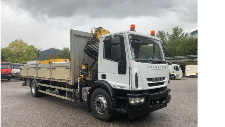 Iveco ML180E25ML180E25 - Camion plateau, Camion grue: photos 1 Iveco ML180E25ML180E25 - Camion plateau, Camion grue: photos 1