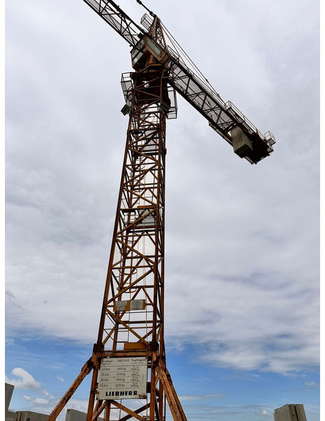 Liebherr 140EC-H10, 1993yom, 40jib, 23,5m huh - Grue à tour: photos 4 Liebherr 140EC-H10, 1993yom, 40jib, 23,5m huh - Grue à tour: photos 4