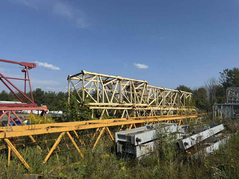 Liebherr 80HC 120HC 170HC towers + 120HC undercarriage - Grue à tour: photos 1 Liebherr 80HC 120HC 170HC towers + 120HC undercarriage - Grue à tour: photos 1