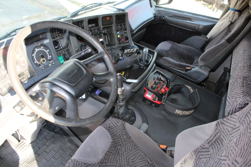 Camion porte-voitures, Camion grue Scania R 114 LB340 6X2 L PALFINGER PK16502: photos 13 Camion porte-voitures, Camion grue Scania R 114 LB340 6X2 L PALFINGER PK16502: photos 13