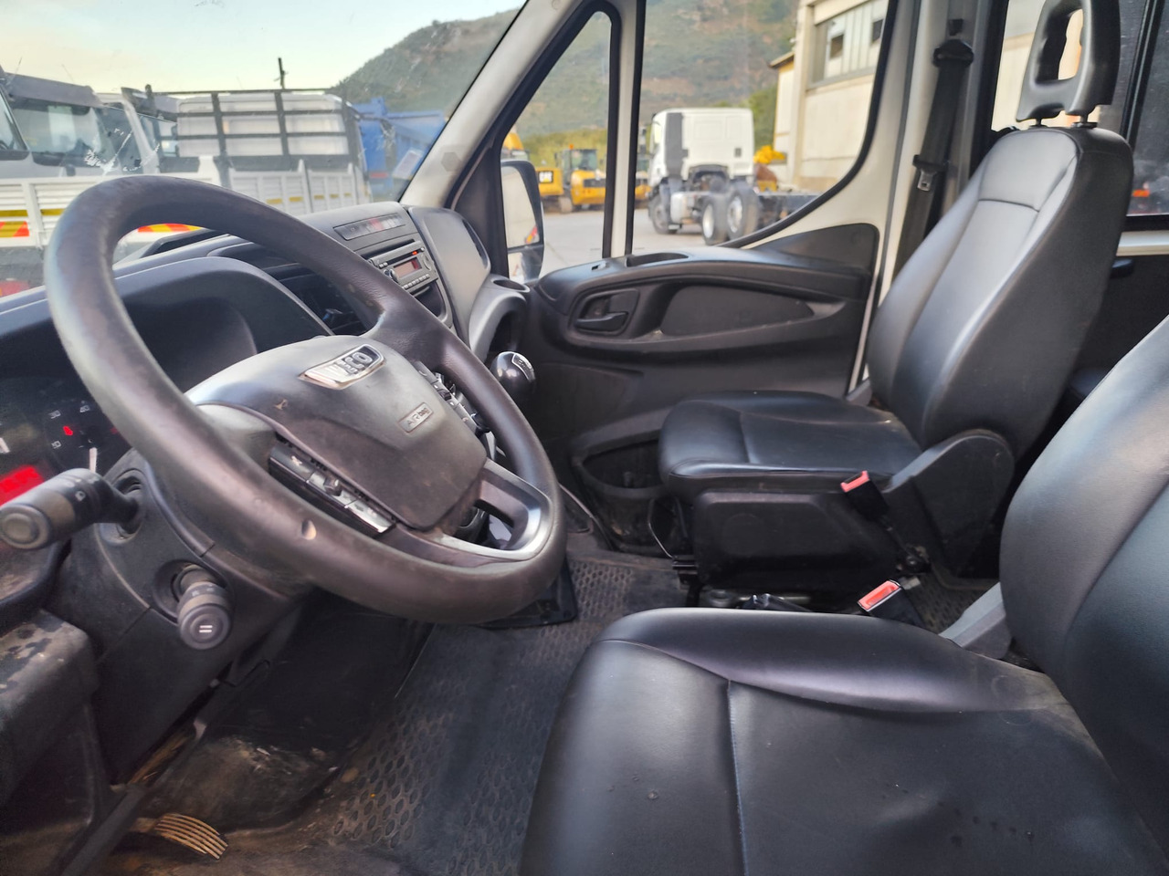 IVECO DAILY 35-140 en leasing occasion IVECO DAILY 35-140: photos 39