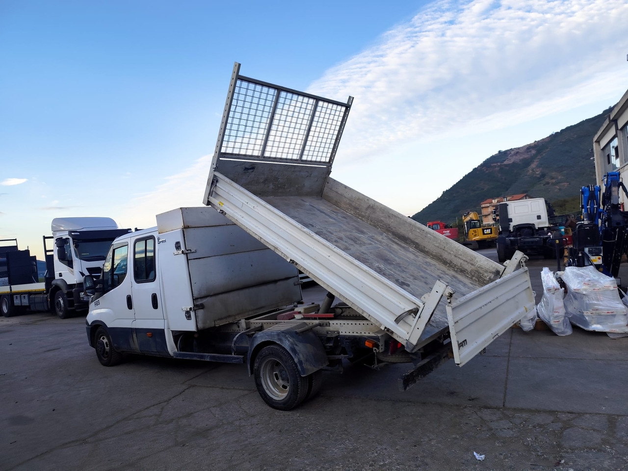 IVECO DAILY 35-140 en leasing occasion IVECO DAILY 35-140: photos 14