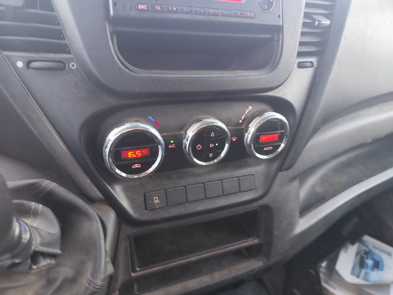 IVECO DAILY 35-140 en leasing occasion IVECO DAILY 35-140: photos 37