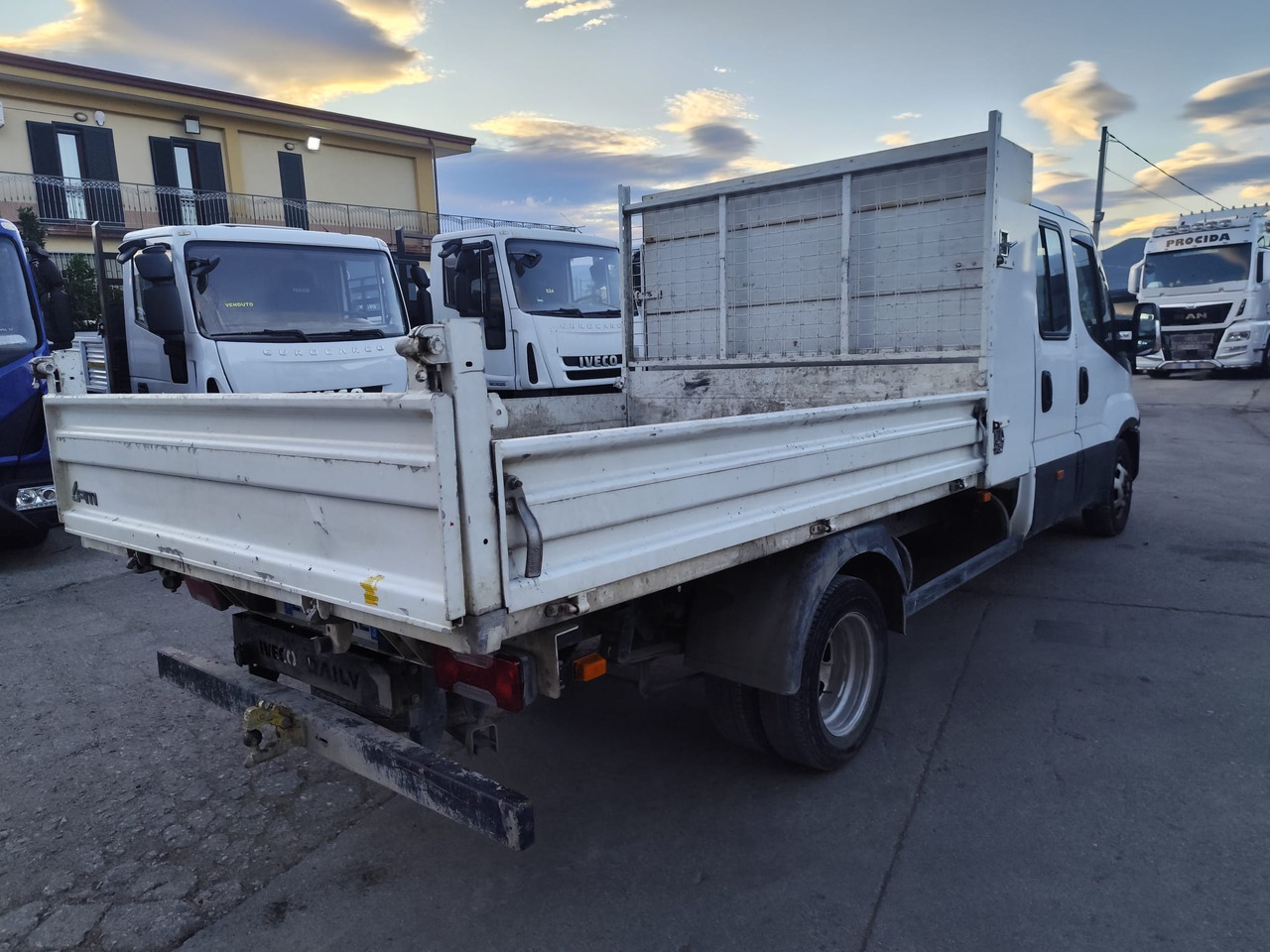 IVECO DAILY 35-140 en leasing occasion IVECO DAILY 35-140: photos 25