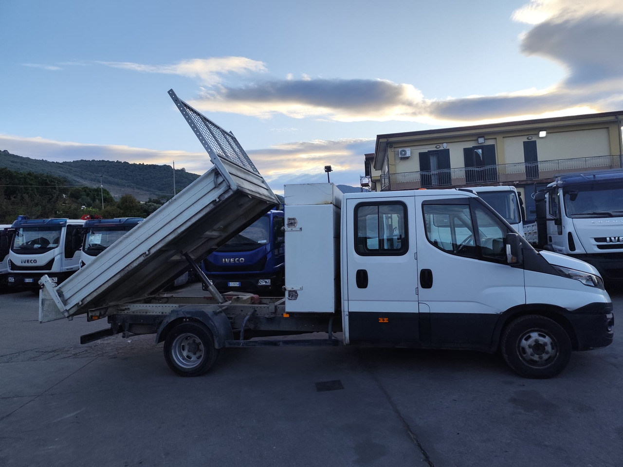 IVECO DAILY 35-140 en leasing occasion IVECO DAILY 35-140: photos 7