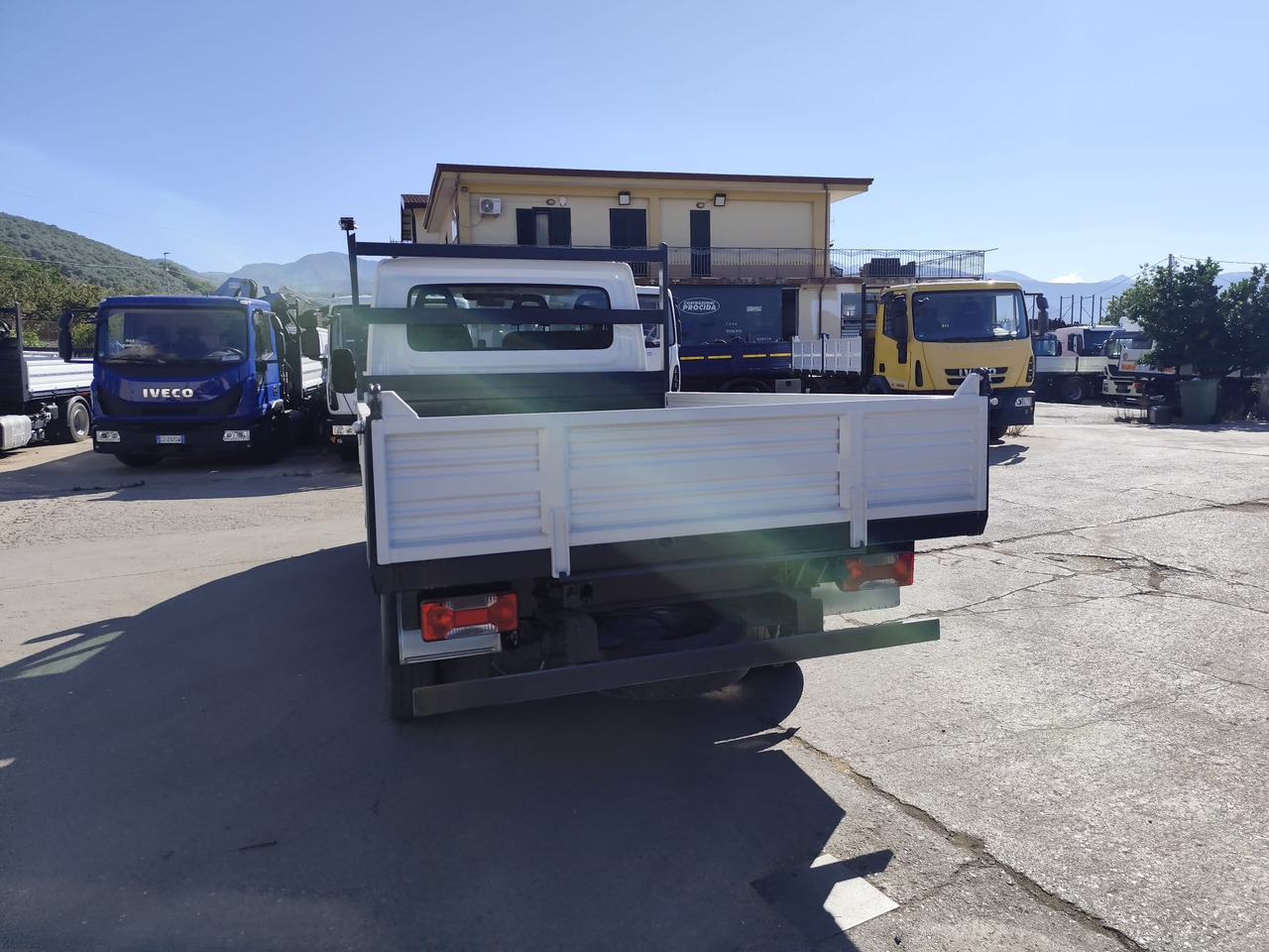 Utilitaire benne IVECO DAILY 35C13: photos 22