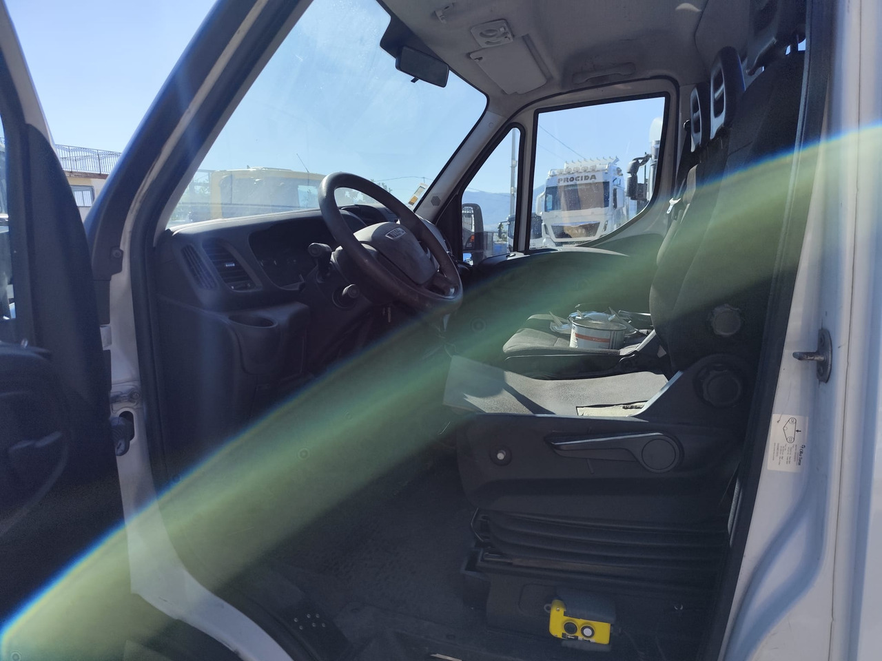 Utilitaire benne IVECO DAILY 35C13: photos 17