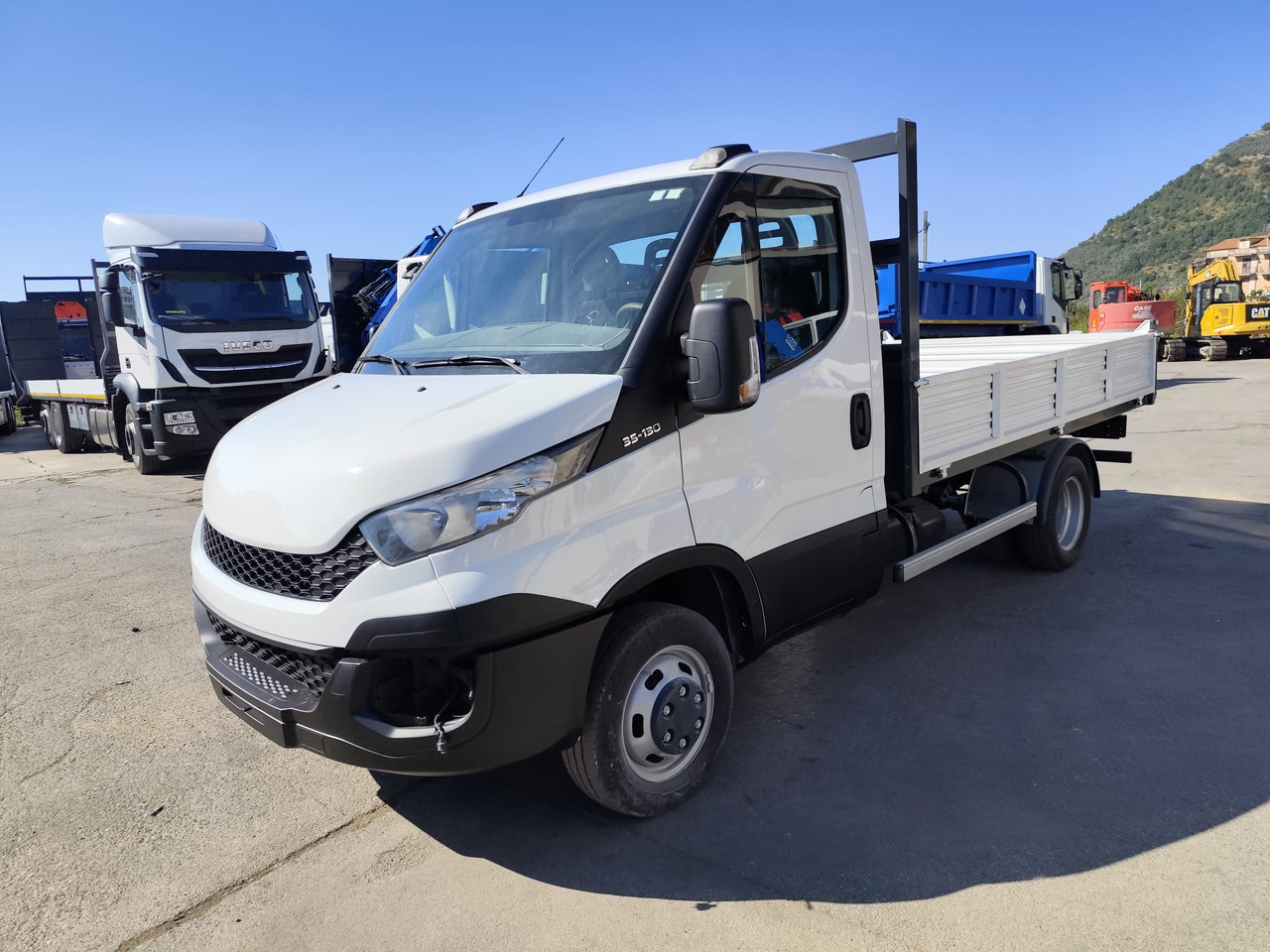 Utilitaire benne IVECO DAILY 35C13: photos 36