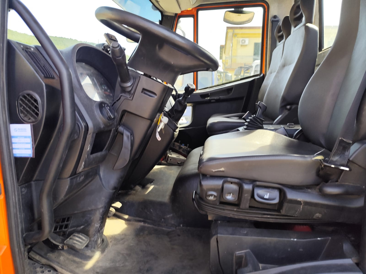 Camion grue IVECO EUROCARGO 120-90L: photos 8