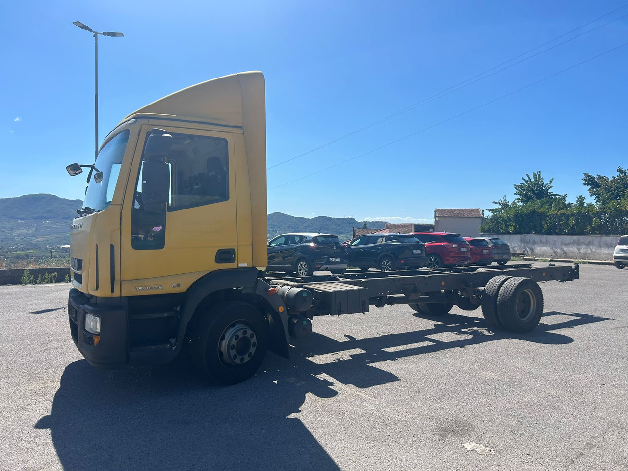 IVECO EUROCARGO 120E28P - Camion fourgon: photos 5 IVECO EUROCARGO 120E28P - Camion fourgon: photos 5