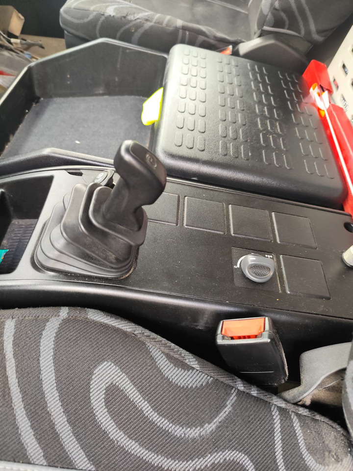 IVECO EUROCARGO 140-250 en leasing occasion IVECO EUROCARGO 140-250: photos 7