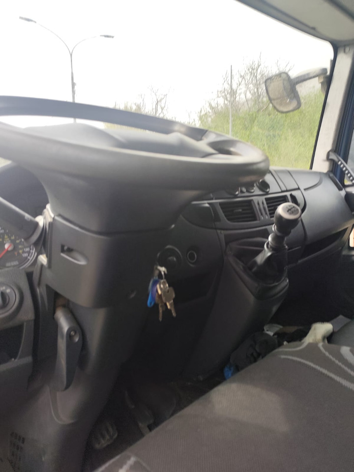 IVECO EUROCARGO 140E25 - Châssis cabine: photos 3 IVECO EUROCARGO 140E25 - Châssis cabine: photos 3